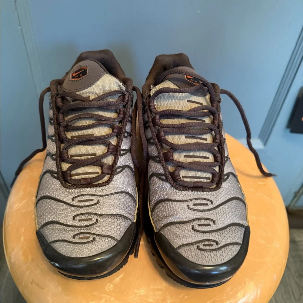 Nike Air Max Plus TN Brown with Orange - Picture 2 of 3